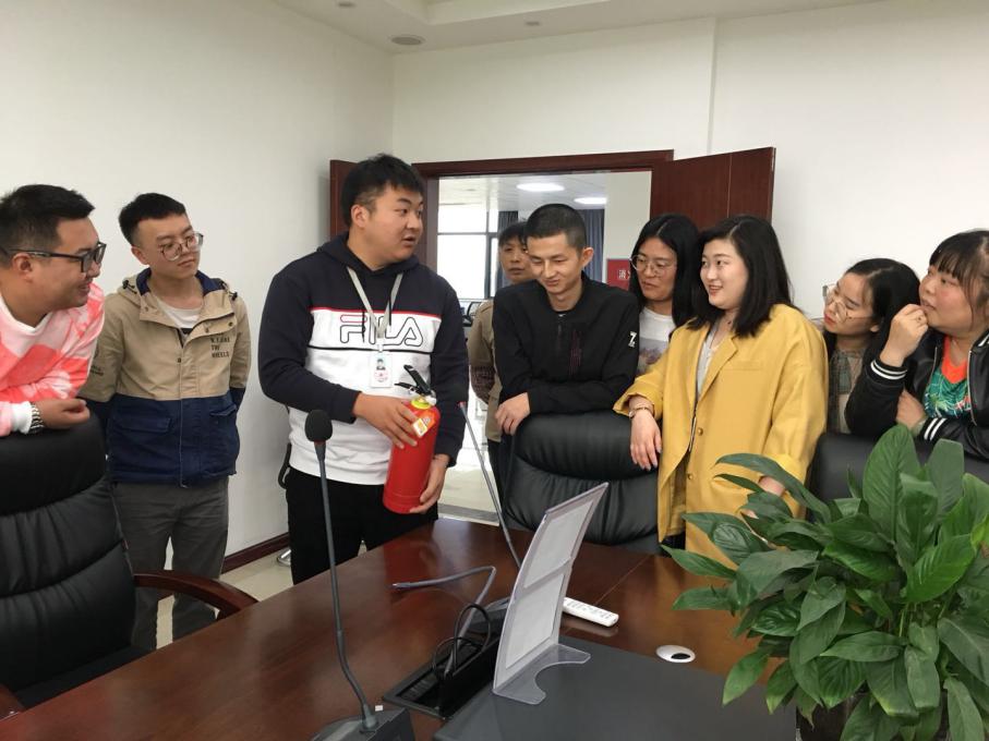 ����������  ��ȫ�ǵ���